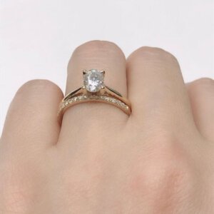 Oval Moissanite Ring band