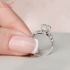 Oval Cut Moissanite Diamond Ring