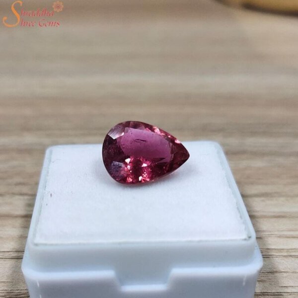 4 carat loose red sapphire gemstone