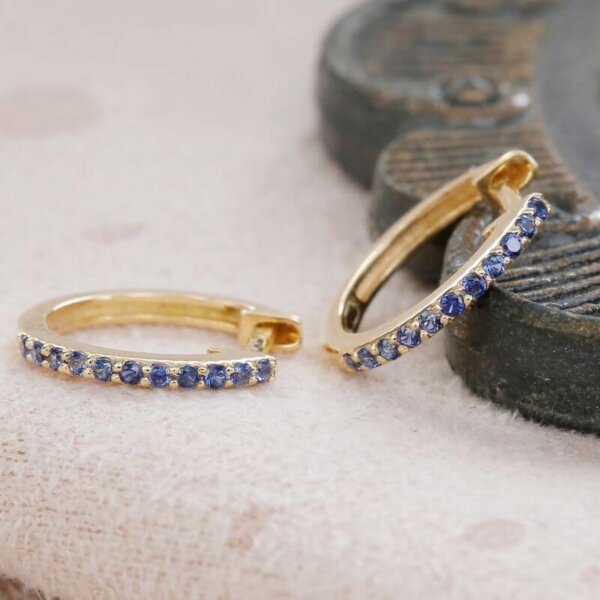 small blue sapphire gemstone earrings