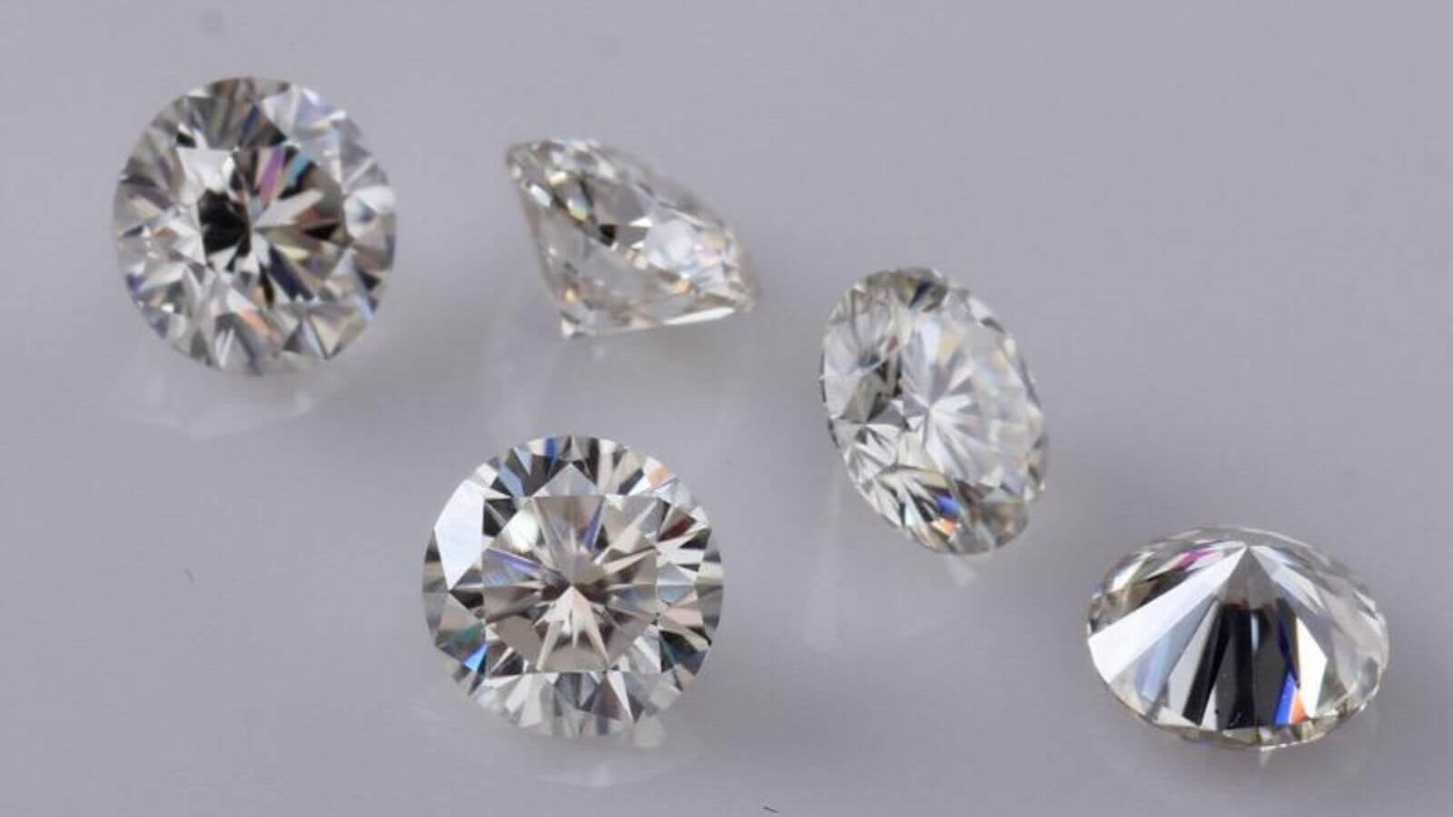 Benefits of Moissanite Stone: Alternative of Diamond