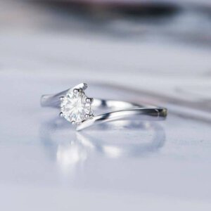 6 Prong Moissanite Diamond Ring, Simple Solitaire Ring