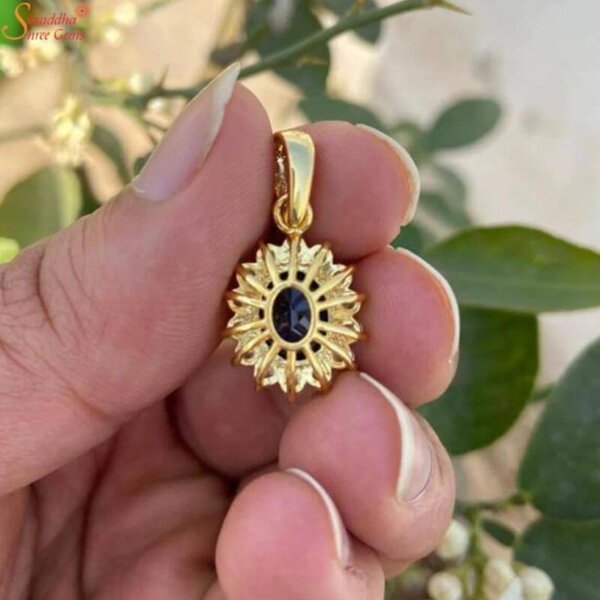 natural blue sapphire gemstone ring with moissanite diamond