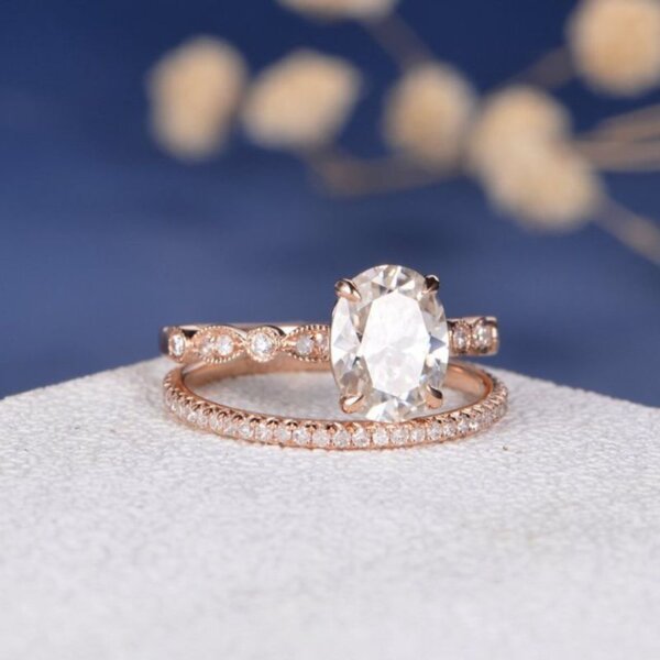 oval cut moissanite diamond engagement ring set