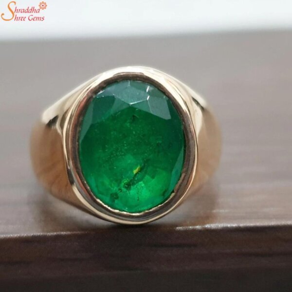 green panna gemstone ring