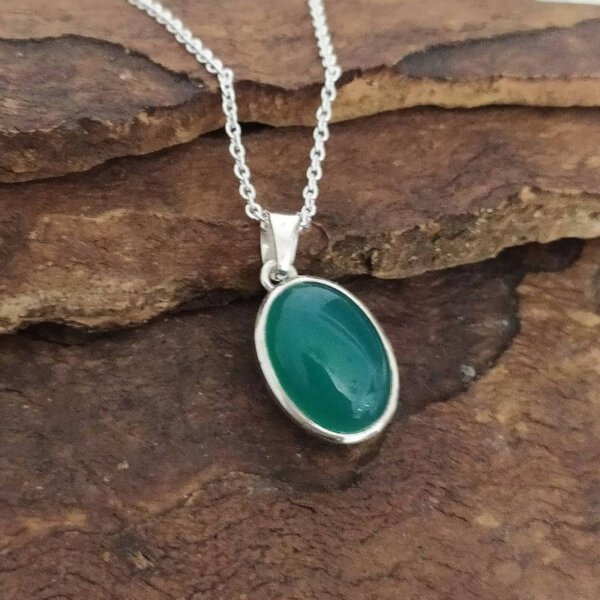 green onyx gemstone pendants