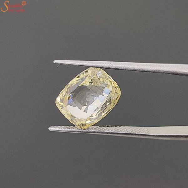 loose yellow sapphire gemstone