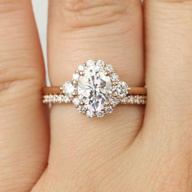 Oval Moissanite Diamond Engagement Ring Set