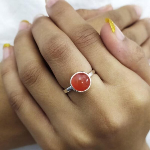round carnelian gemstone ring