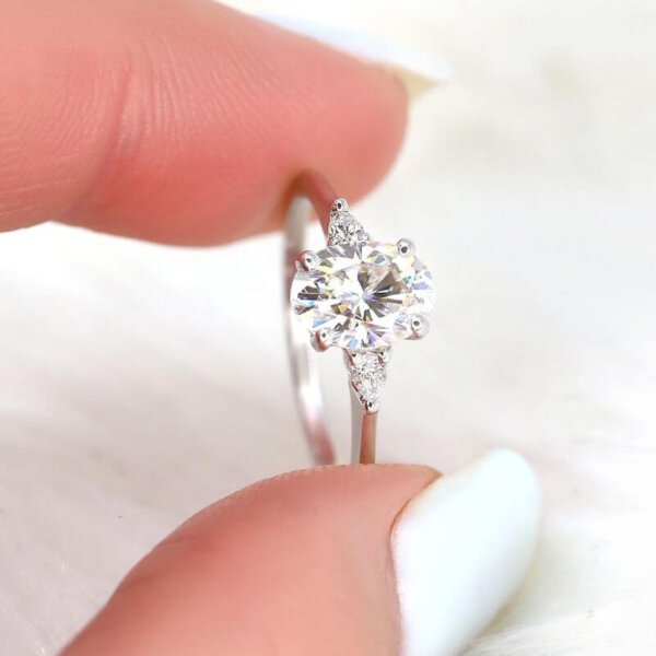 white gold moissanite diamond ring