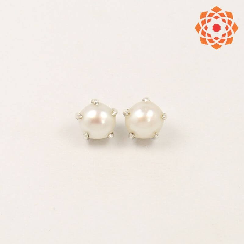 Silver White Round Pearl Earring